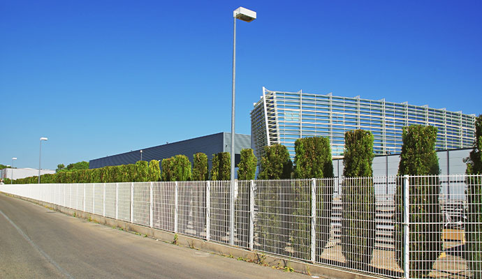 Commercial perimeter gates fencing system